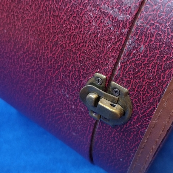 Genuine Porcelain Doll Peggy - Picture 5 of 6